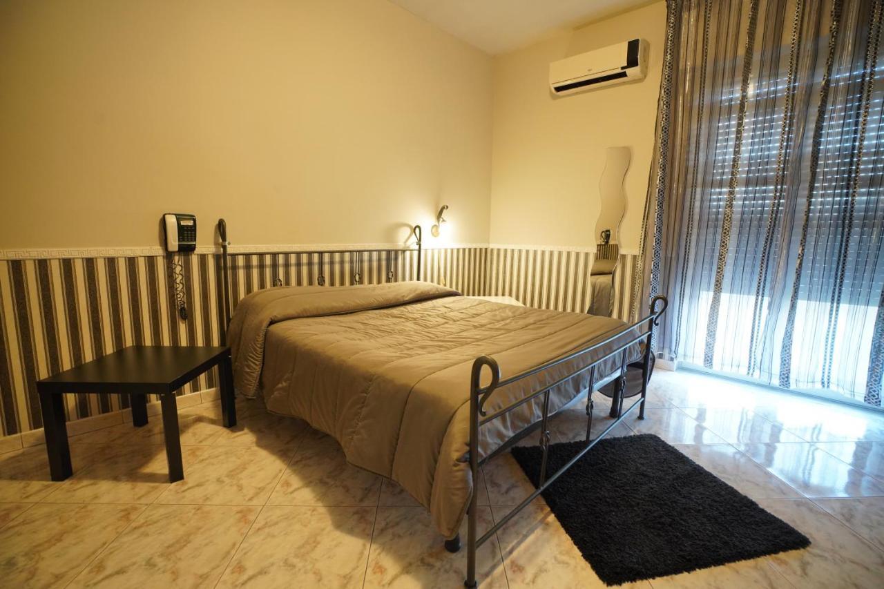 Hotel Stefany Lago Patria Kültér fotó